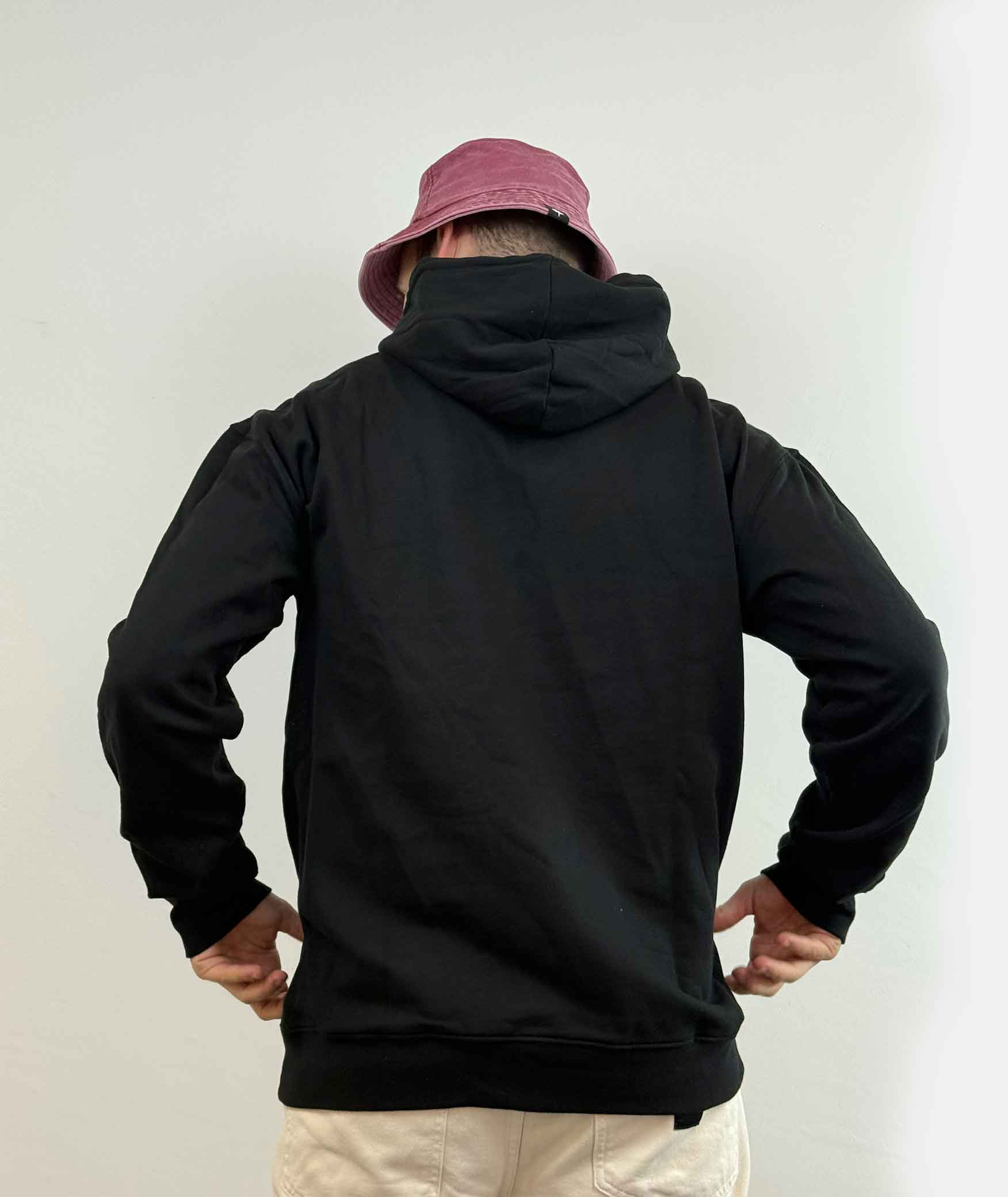 Sudadera  Clásica Negra – OG Collection | INC The Attic Sevilla